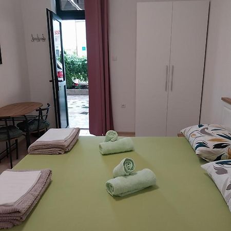Sobe Kraft 2 Apartment Zivogosce Luaran gambar